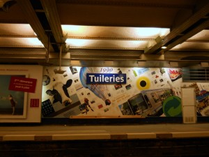 Estação Tuileries (Tulherias) do metrô de Paris
