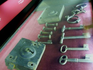 Objetos chaves usados na prisão da Conciergerie