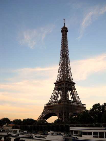 Torre Eiffel Paris passeio de barco