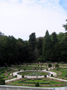 Vista do jardim de Catherine de Médicis em Chenonceau